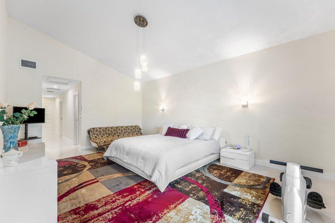 En Venta: $1,300,000 (3 camas, 2 baños, 2303 Pies cuadrados)