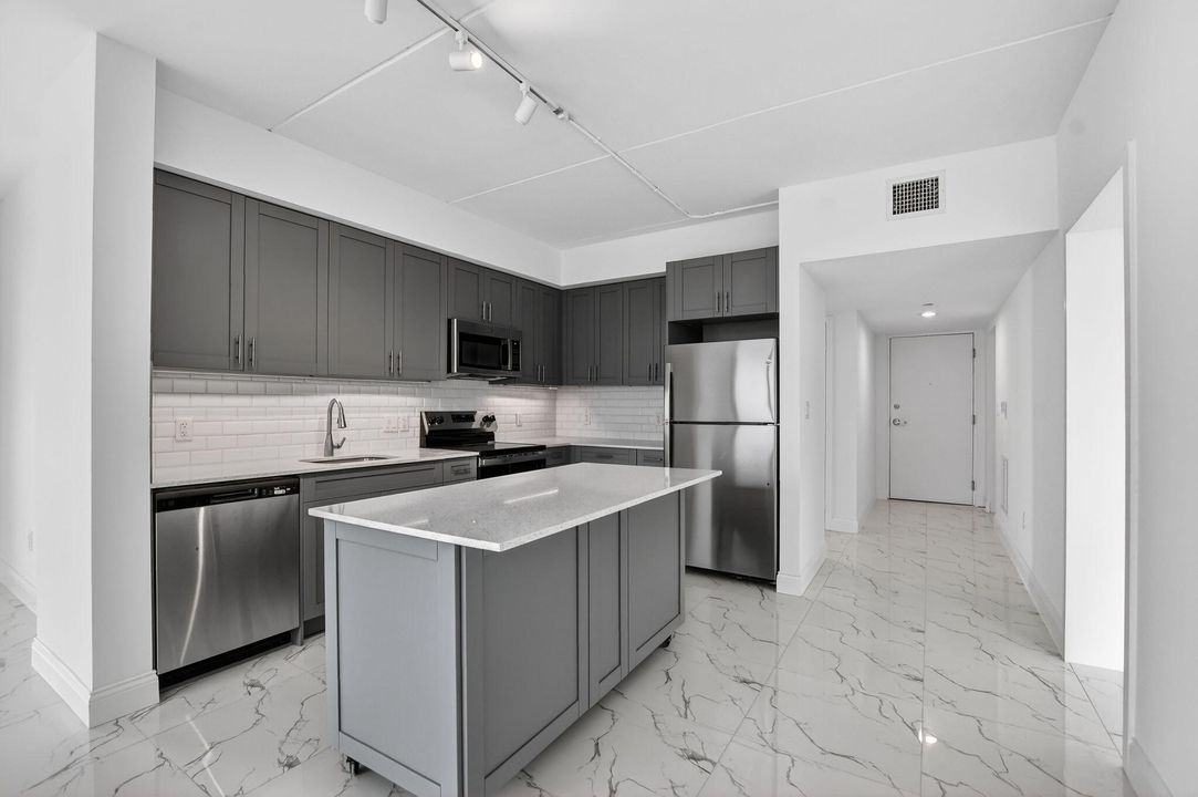 В аренду: $3,250 (2 спален, 2 ванн, 1113 Квадратных фут)