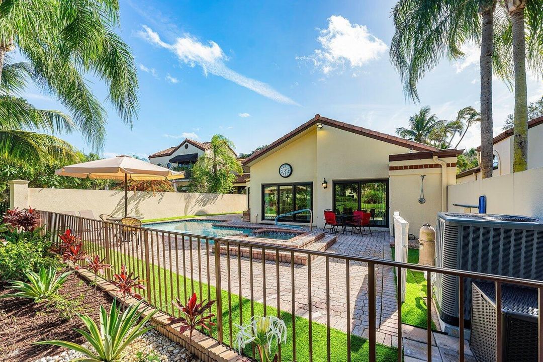 En Venta: $1,300,000 (3 camas, 2 baños, 2303 Pies cuadrados)