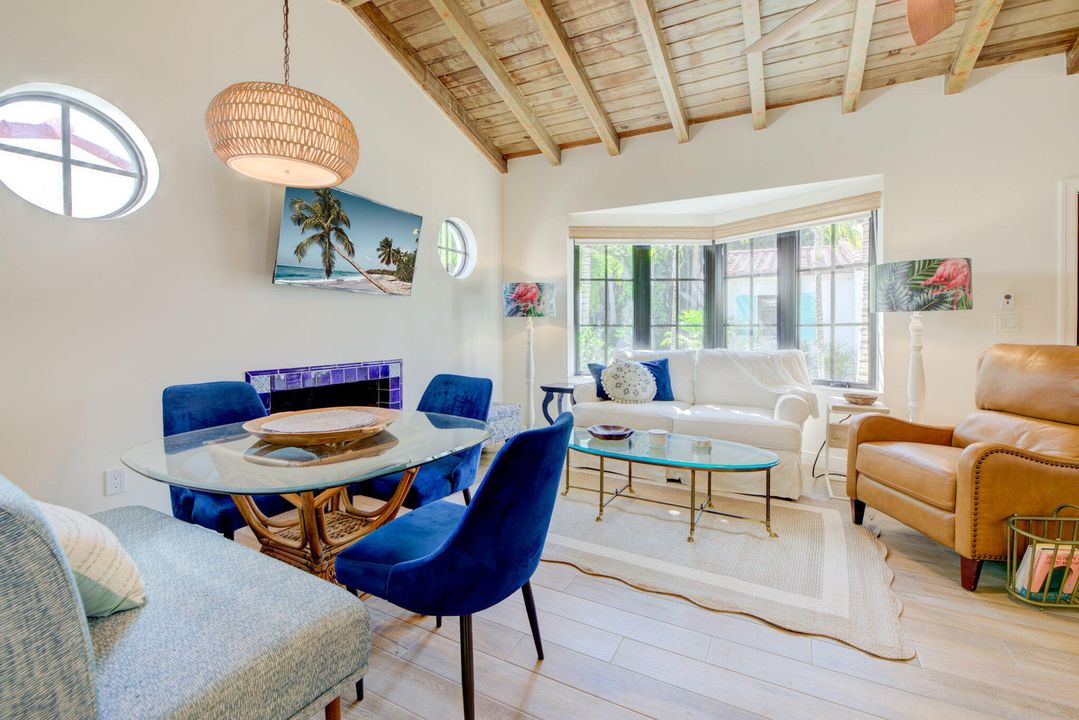 For Rent: $8,000 (2 beds, 2 baths, 1000 Square Feet)