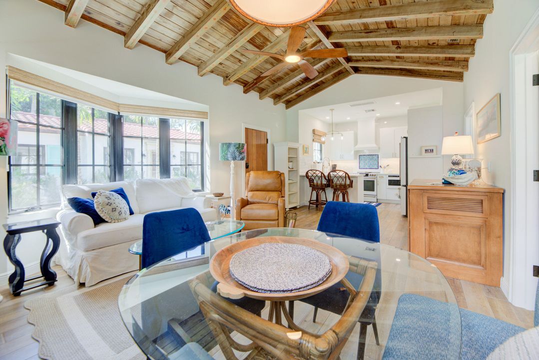 For Rent: $8,000 (2 beds, 2 baths, 1000 Square Feet)