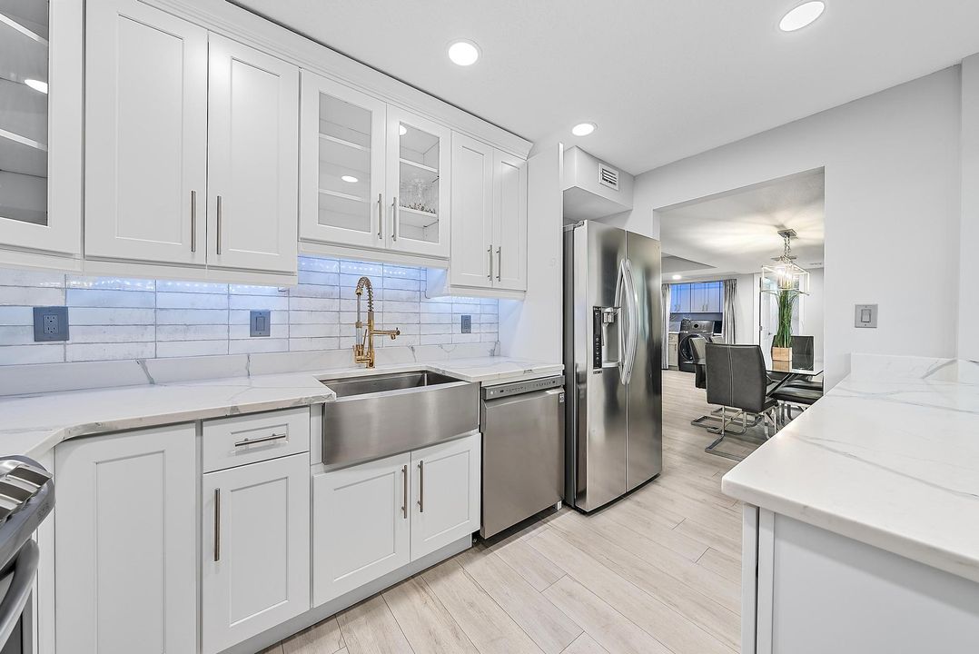 На продажу: $469,000 (2 спален, 2 ванн, 1500 Квадратных фут)