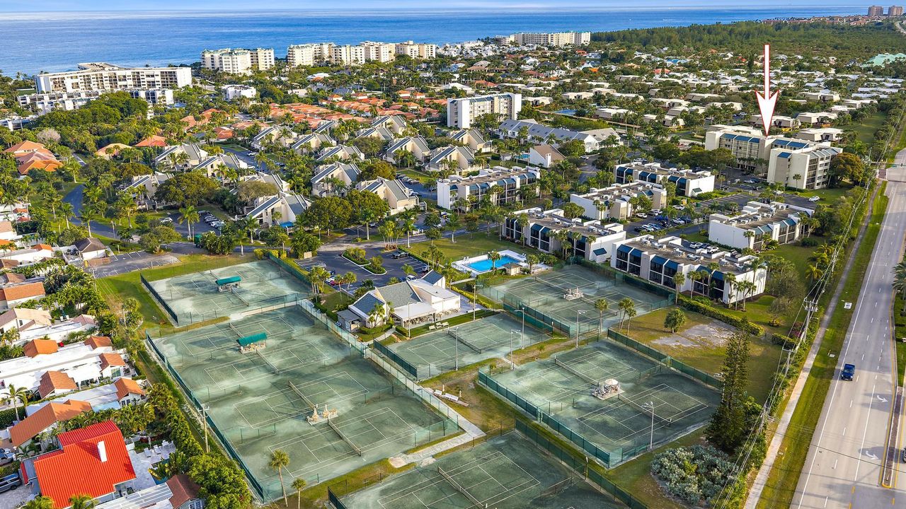 На продажу: $469,000 (2 спален, 2 ванн, 1500 Квадратных фут)