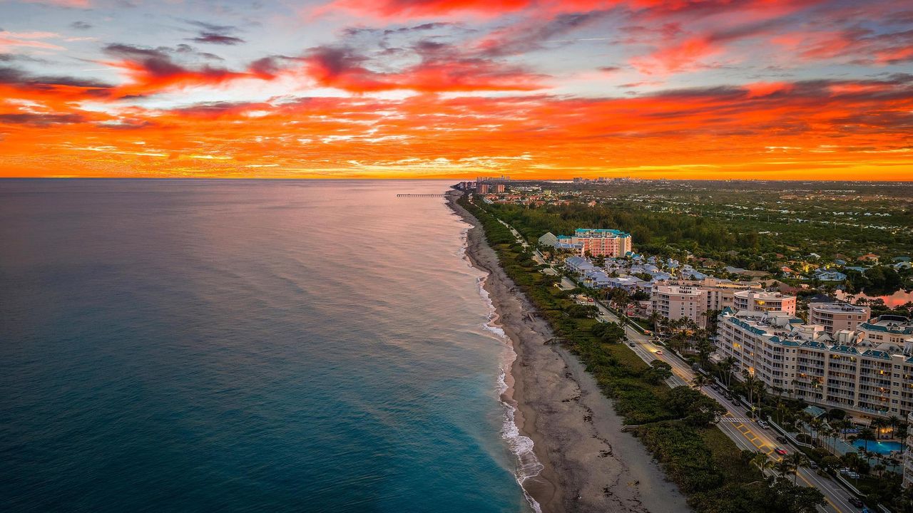 На продажу: $469,000 (2 спален, 2 ванн, 1500 Квадратных фут)