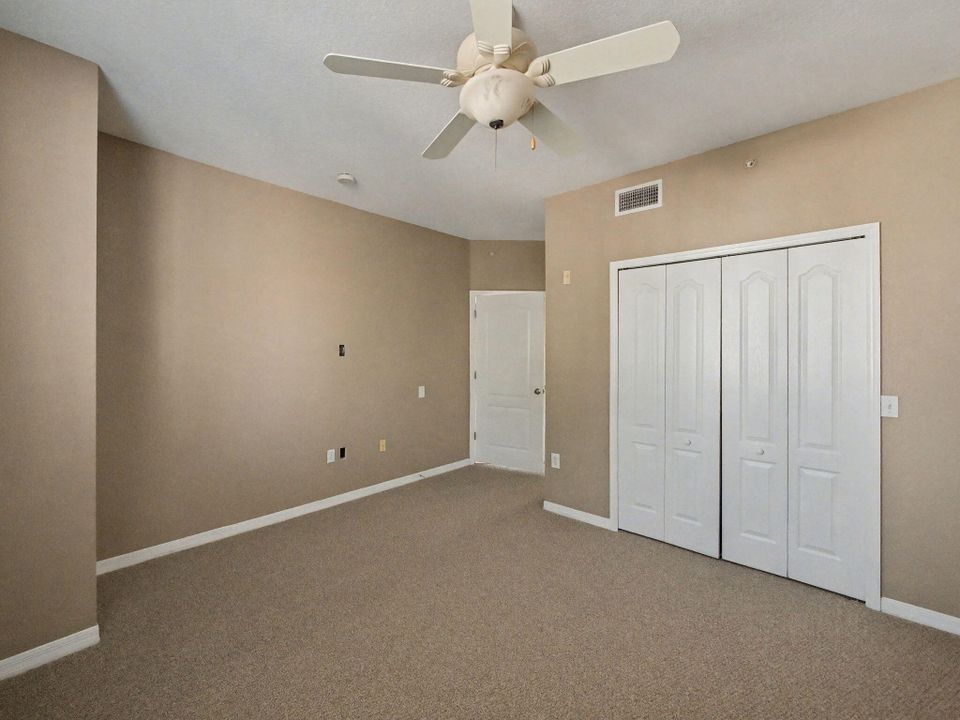 For Sale: $369,000 (2 beds, 2 baths, 1309 Square Feet)