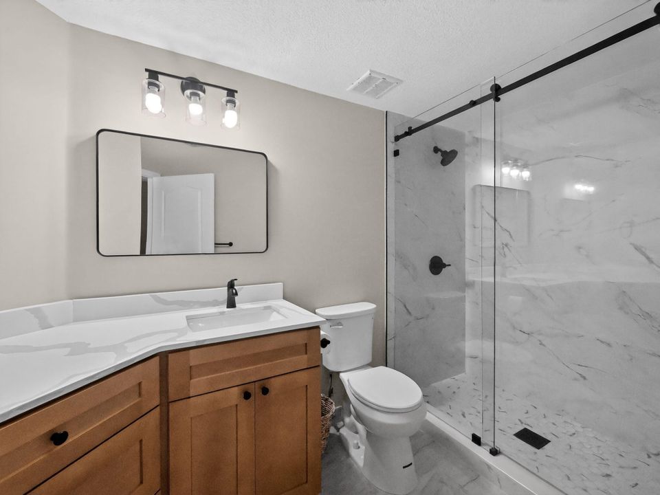 For Sale: $369,000 (2 beds, 2 baths, 1309 Square Feet)