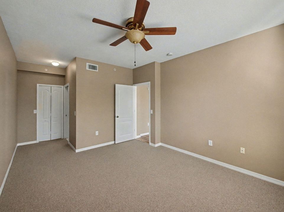 For Sale: $369,000 (2 beds, 2 baths, 1309 Square Feet)