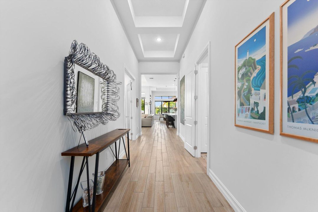 En Venta: $949,000 (2 camas, 2 baños, 2300 Pies cuadrados)