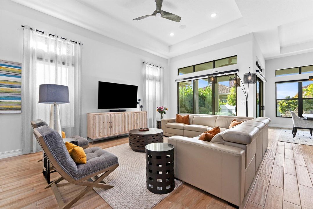 En Venta: $949,000 (2 camas, 2 baños, 2300 Pies cuadrados)