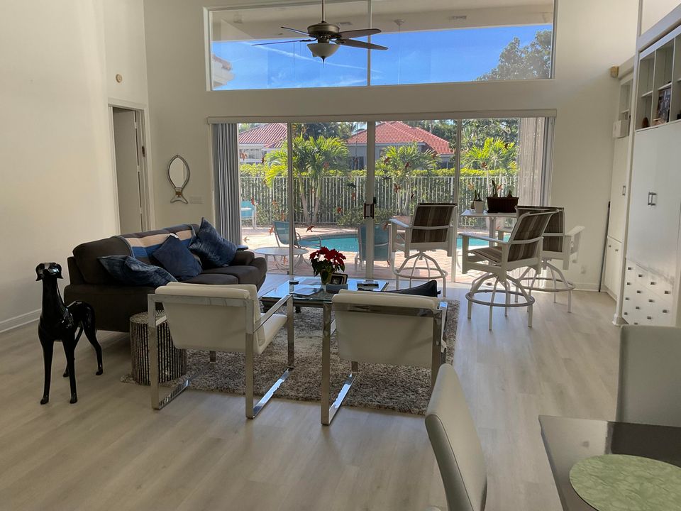 En Venta: $1,350,000 (3 camas, 2 baños, 2841 Pies cuadrados)