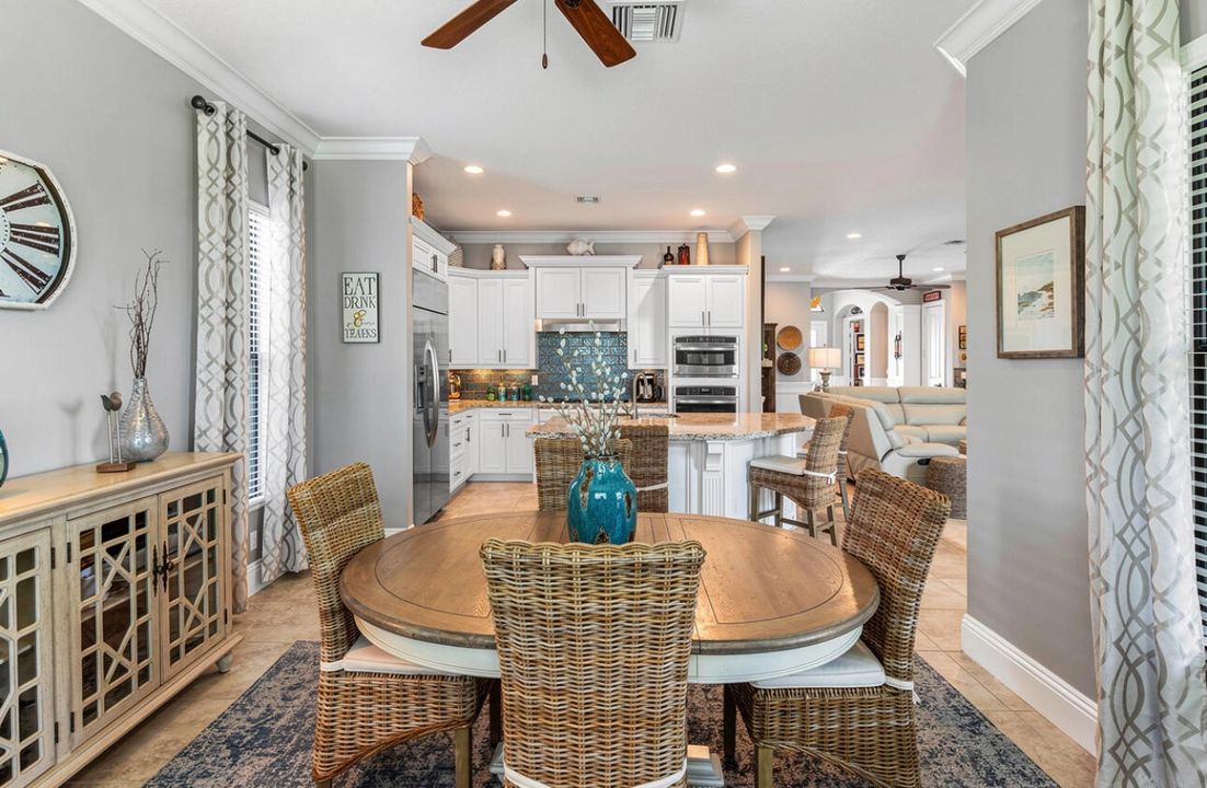 На продажу: $775,000 (3 спален, 3 ванн, 2531 Квадратных фут)