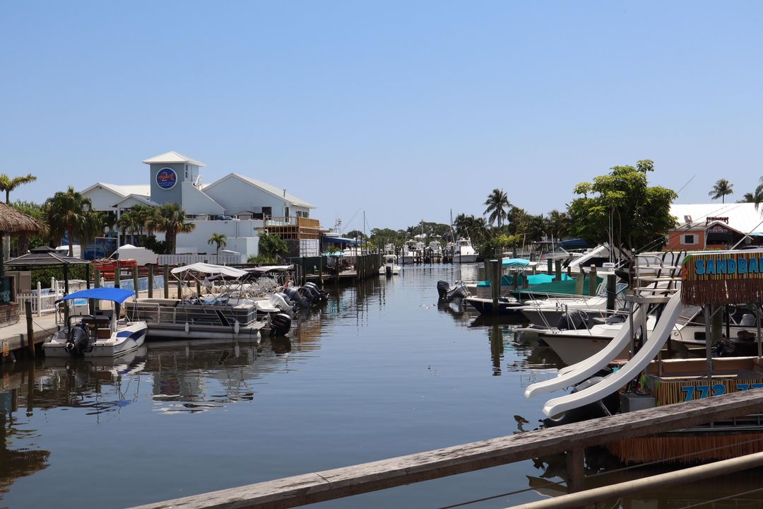 For Sale: $600,000 (3 beds, 3 baths, 1772 Square Feet)