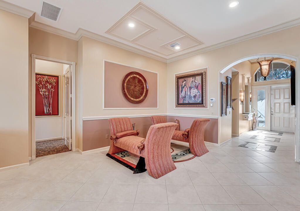 En Venta: $549,000 (4 camas, 2 baños, 2369 Pies cuadrados)