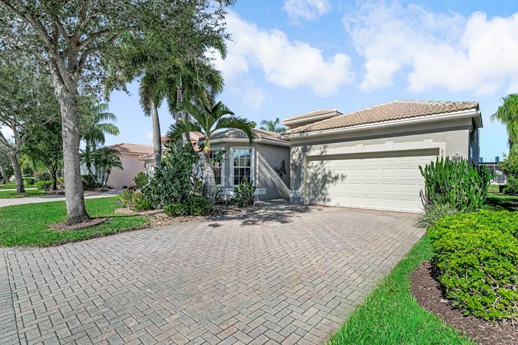 En Venta: $549,000 (4 camas, 2 baños, 2369 Pies cuadrados)