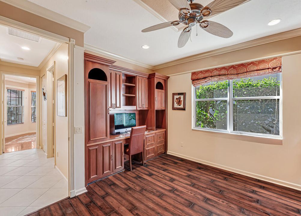 En Venta: $549,000 (4 camas, 2 baños, 2369 Pies cuadrados)