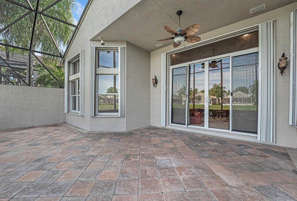 En Venta: $549,000 (4 camas, 2 baños, 2369 Pies cuadrados)