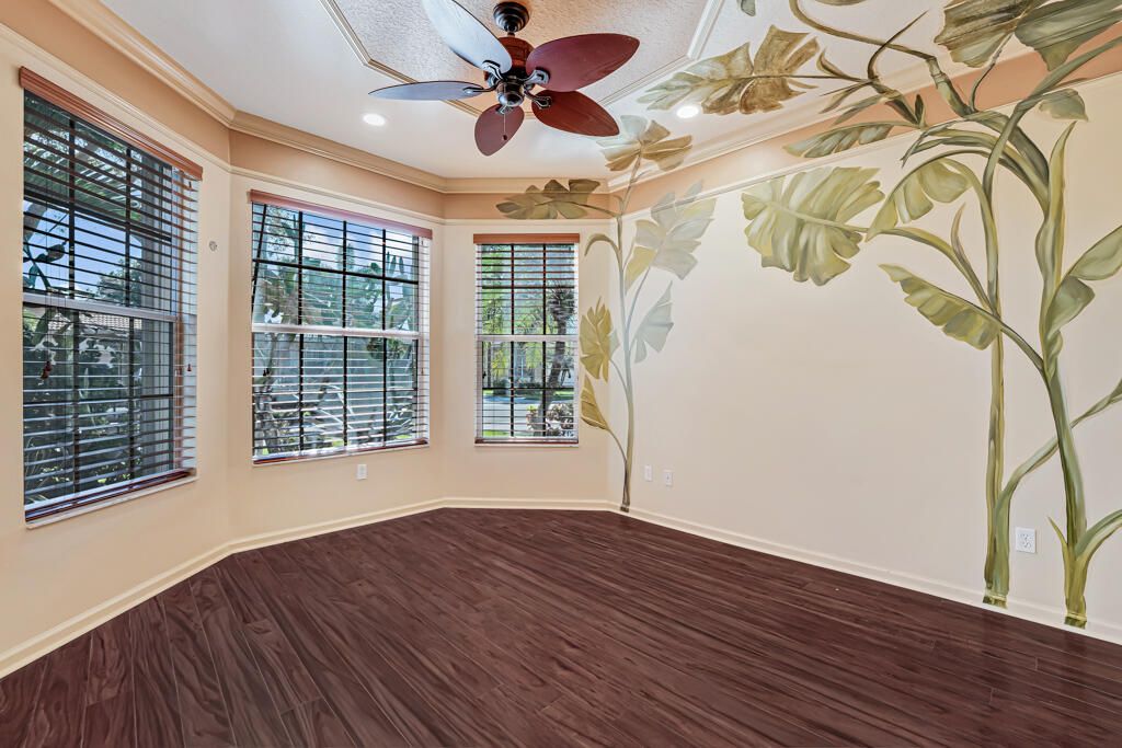 En Venta: $549,000 (4 camas, 2 baños, 2369 Pies cuadrados)