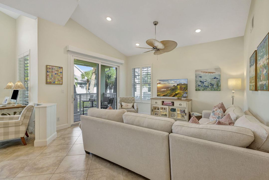 待售: $1,200,000 (3 贝兹, 3 浴室, 1897 平方英尺)