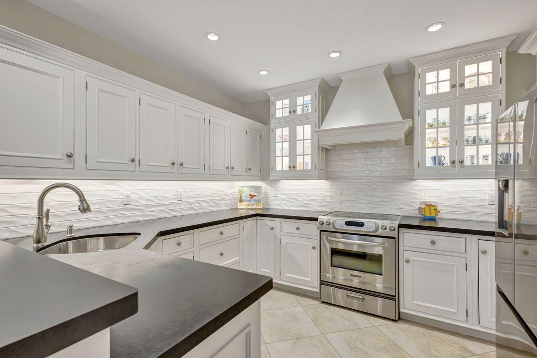 待售: $1,200,000 (3 贝兹, 3 浴室, 1897 平方英尺)