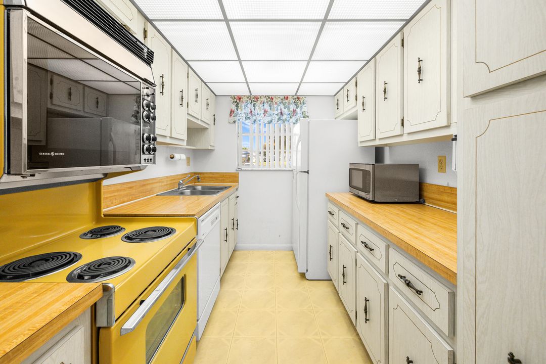 For Sale: $175,000 (2 beds, 2 baths, 1080 Square Feet)