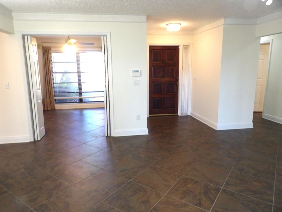 В аренду: $4,400 (3 спален, 2 ванн, 1945 Квадратных фут)