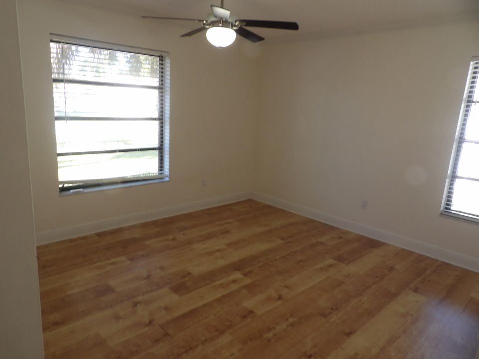 В аренду: $4,400 (3 спален, 2 ванн, 1945 Квадратных фут)