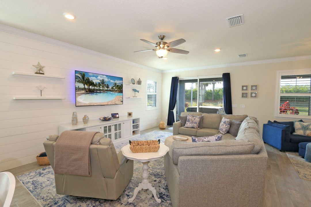 En Venta: $543,000 (3 camas, 2 baños, 2055 Pies cuadrados)