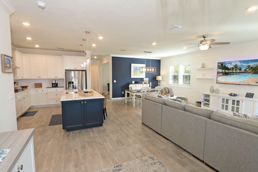 En Venta: $543,000 (3 camas, 2 baños, 2055 Pies cuadrados)