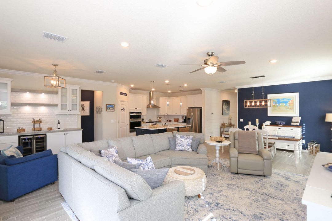 En Venta: $543,000 (3 camas, 2 baños, 2055 Pies cuadrados)