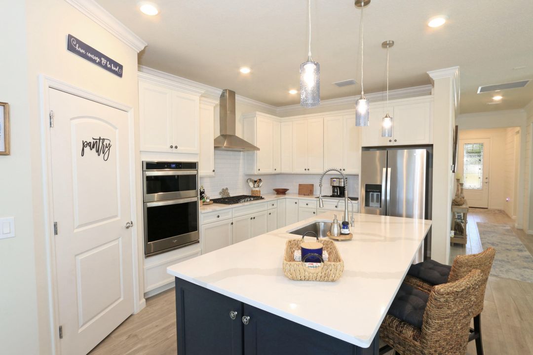 En Venta: $543,000 (3 camas, 2 baños, 2055 Pies cuadrados)