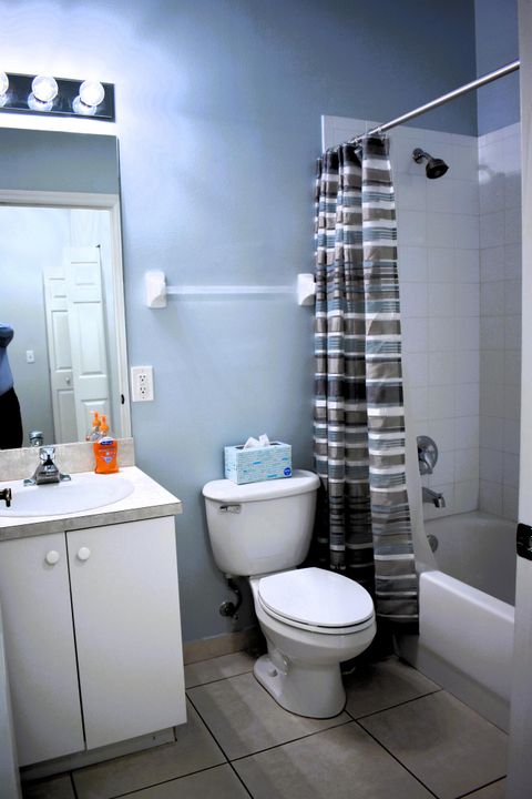 For Rent: $2,500 (3 beds, 2 baths, 1128 Square Feet)