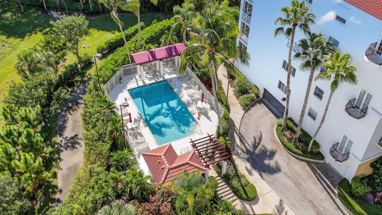 待售: $399,000 (2 贝兹, 2 浴室, 1306 平方英尺)