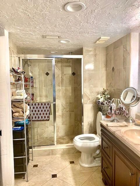 For Sale: $369,000 (2 beds, 2 baths, 1227 Square Feet)