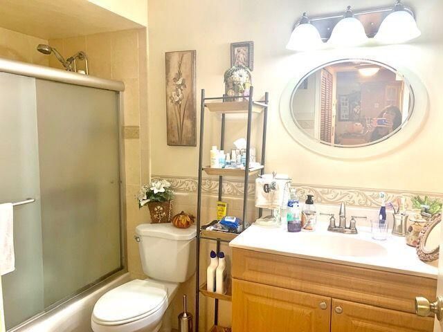 For Sale: $369,000 (2 beds, 2 baths, 1227 Square Feet)