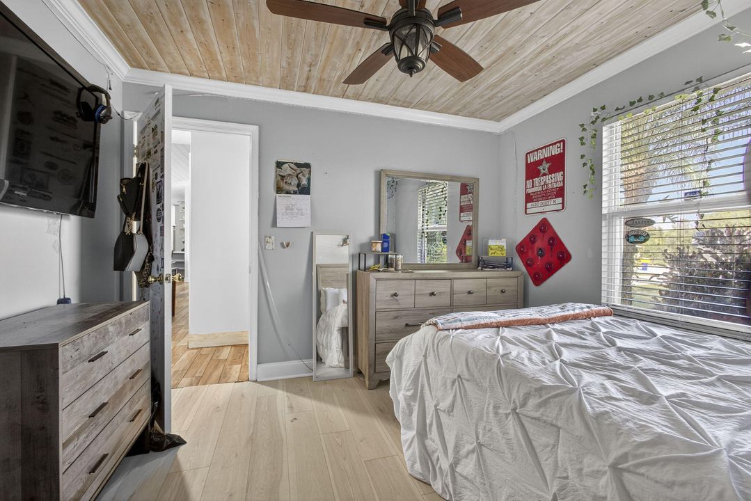 На продажу: $575,000 (4 спален, 2 ванн, 1338 Квадратных фут)