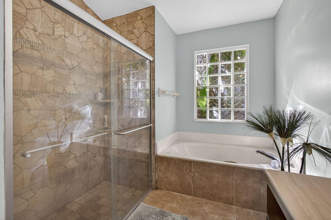 На продажу: $575,000 (4 спален, 2 ванн, 1338 Квадратных фут)