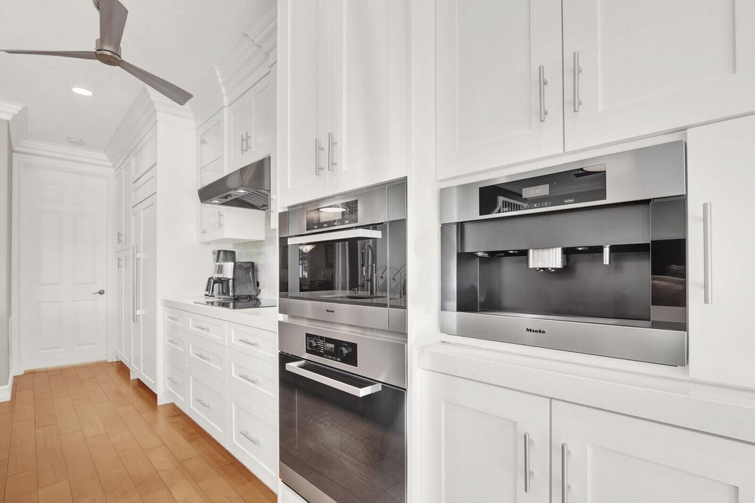 En Venta: $1,895,000 (4 camas, 3 baños, 2597 Pies cuadrados)