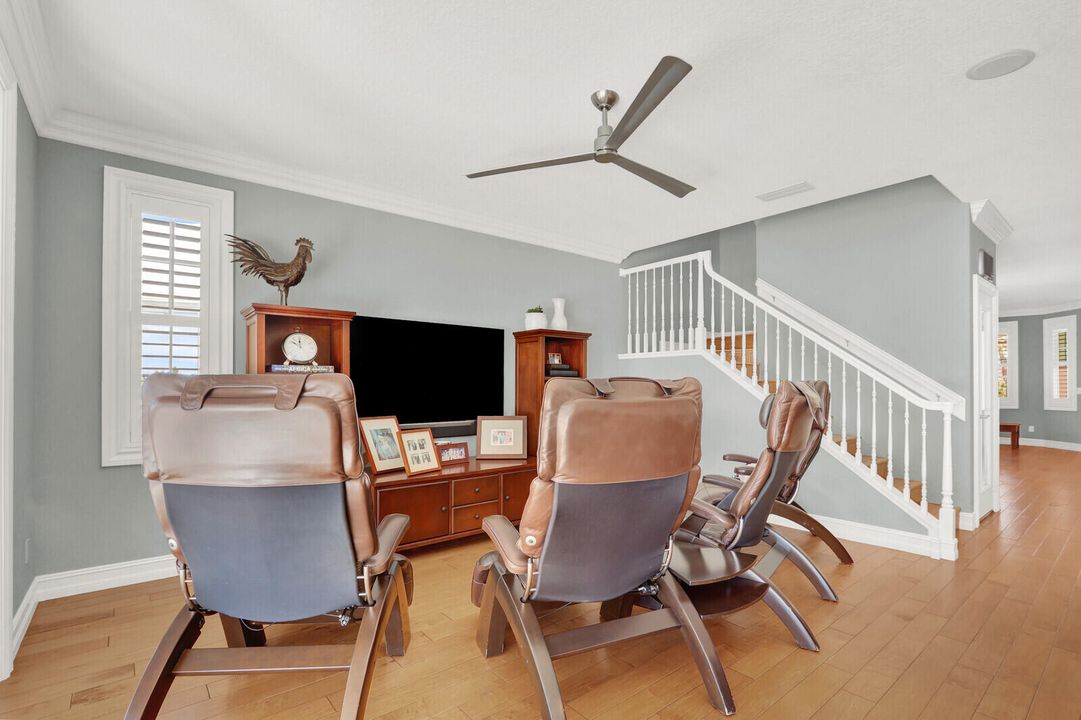 En Venta: $1,895,000 (4 camas, 3 baños, 2597 Pies cuadrados)