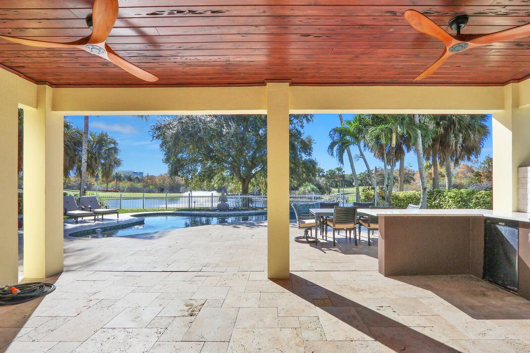 En Venta: $1,895,000 (4 camas, 3 baños, 2597 Pies cuadrados)