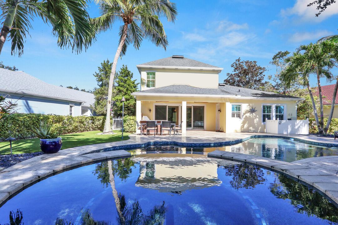 En Venta: $1,895,000 (4 camas, 3 baños, 2597 Pies cuadrados)