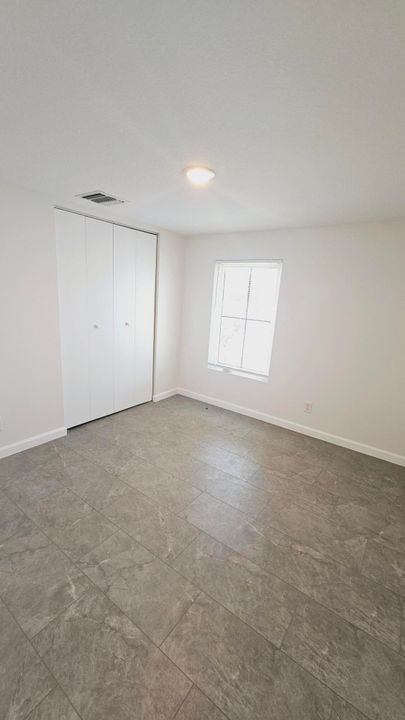 For Rent: $2,175 (3 beds, 2 baths, 800 Square Feet)