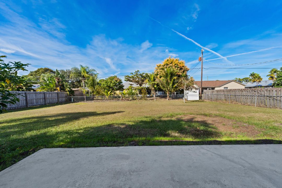 待售: $345,000 (2 贝兹, 2 浴室, 962 平方英尺)