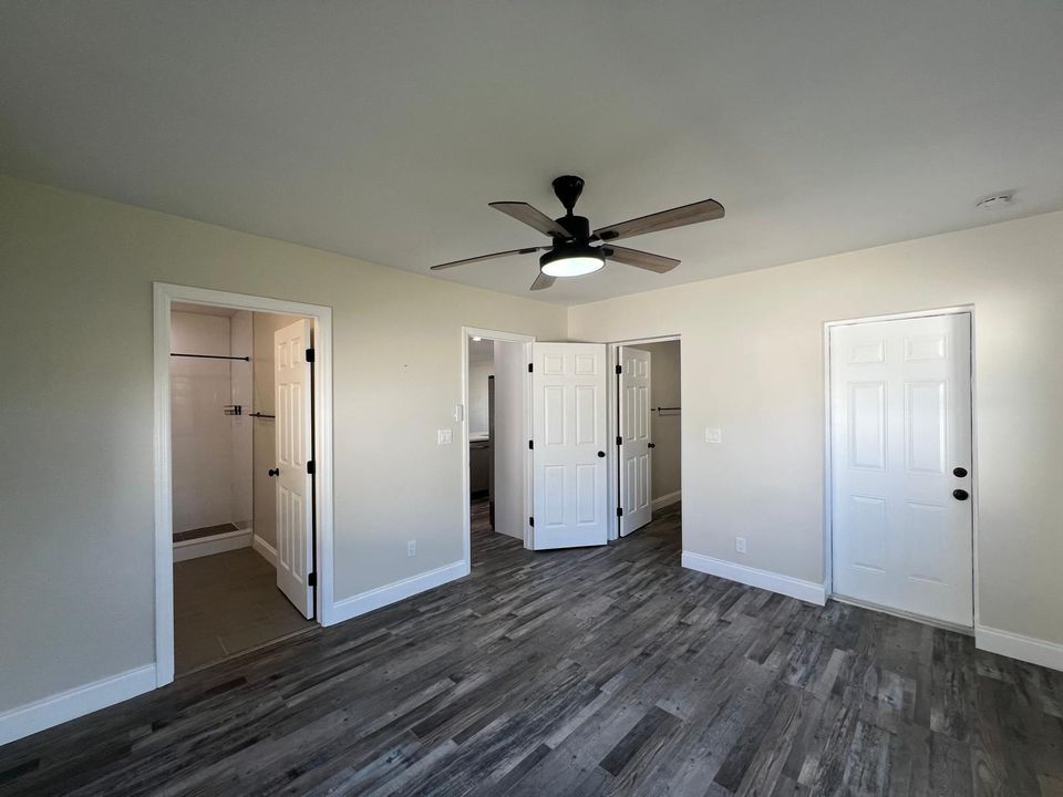 For Sale: $529,900 (3 beds, 2 baths, 1135 Square Feet)