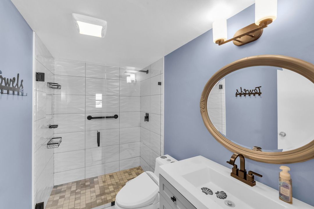 For Sale: $194,500 (2 beds, 2 baths, 986 Square Feet)