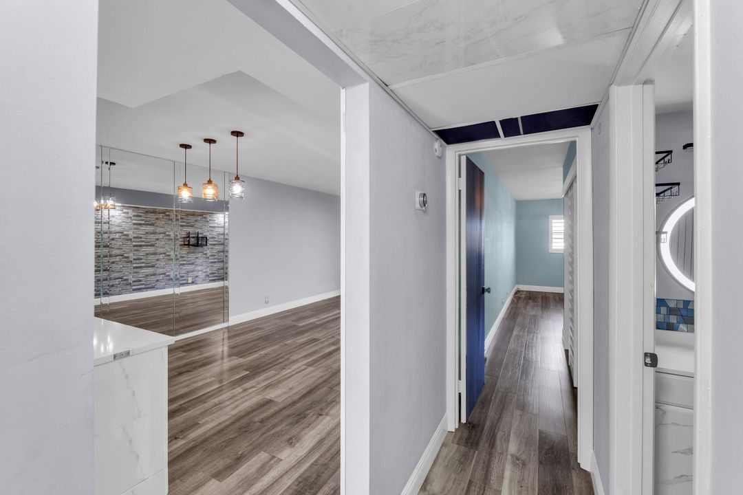 For Sale: $194,500 (2 beds, 2 baths, 986 Square Feet)