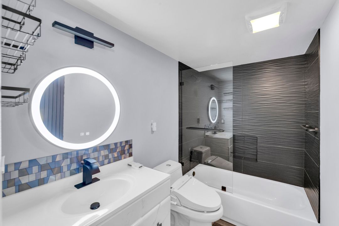 For Sale: $194,500 (2 beds, 2 baths, 986 Square Feet)