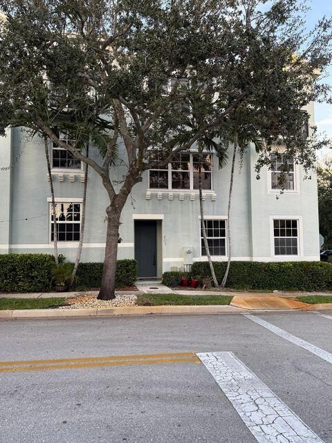 En Renta: $3,200 (2 camas, 2 baños, 1554 Pies cuadrados)