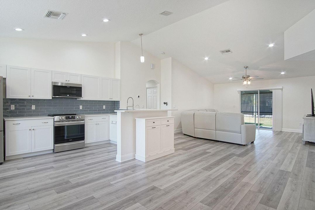 待售: $415,000 (3 贝兹, 2 浴室, 1450 平方英尺)