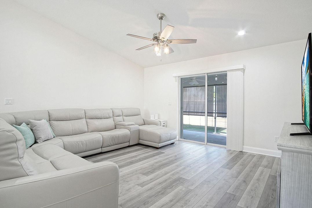 待售: $415,000 (3 贝兹, 2 浴室, 1450 平方英尺)