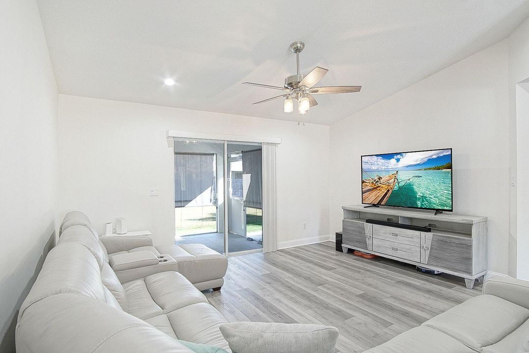 待售: $415,000 (3 贝兹, 2 浴室, 1450 平方英尺)